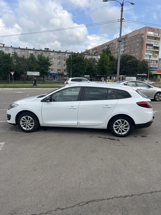 Сдам в аренду рено меган 3 2015 год  Выкуп!!!