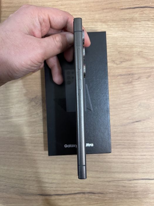 Samsung Galaxy s24 ultra titanium black 12/512