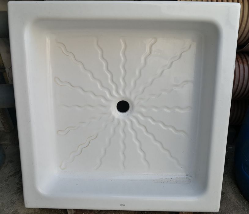 2 Lavatórios + Base de chuveiro em cerâmica