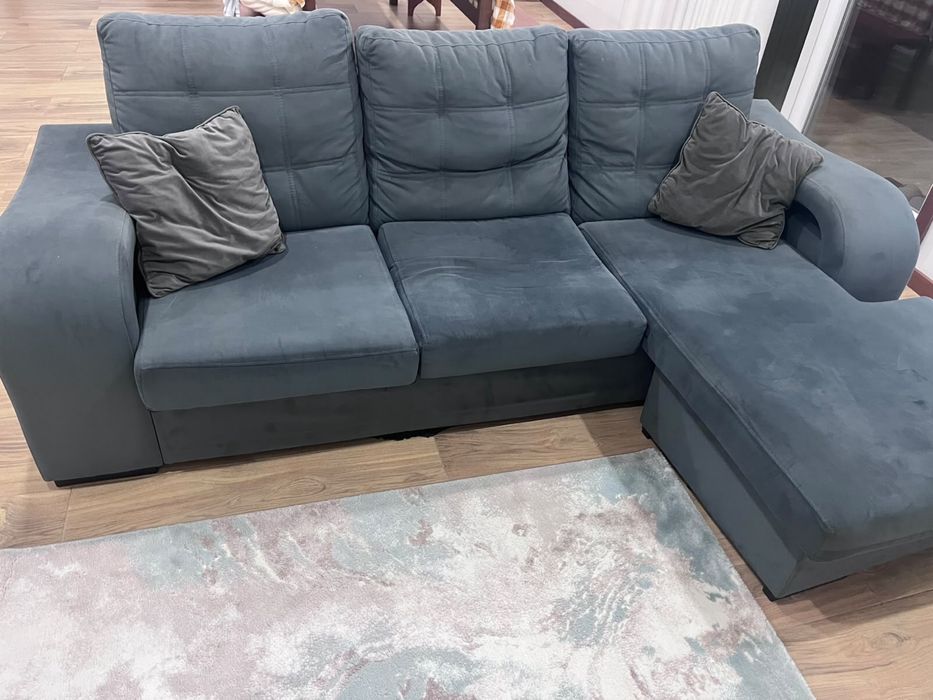 Sofa chaise long cinza em otimo estado