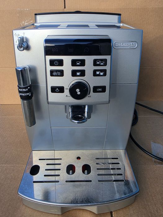 Продам кавомашину DeLonghi в гарному стан