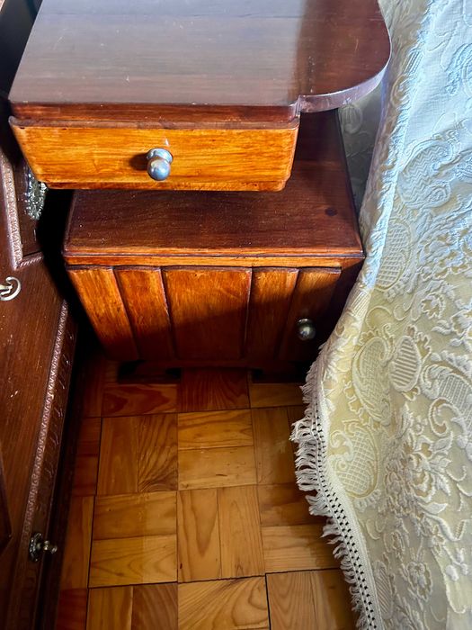 Quarto Completo em Madeira Maciça