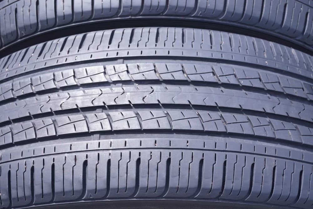 2X KUMHO SOLUS KH16 225/55/19 99H