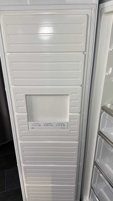 Морозильна камера б/в SIEMENS MADE IN SPAIN 185см Біл No Frost #07640