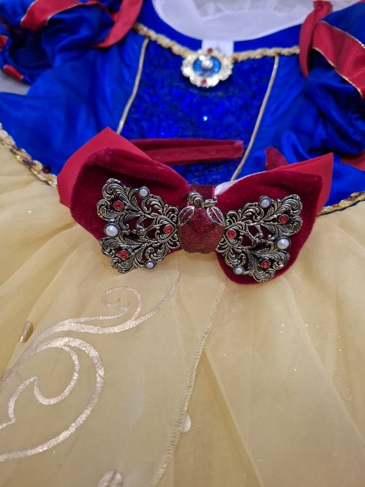 Vestido + bandolete Branca de Neve