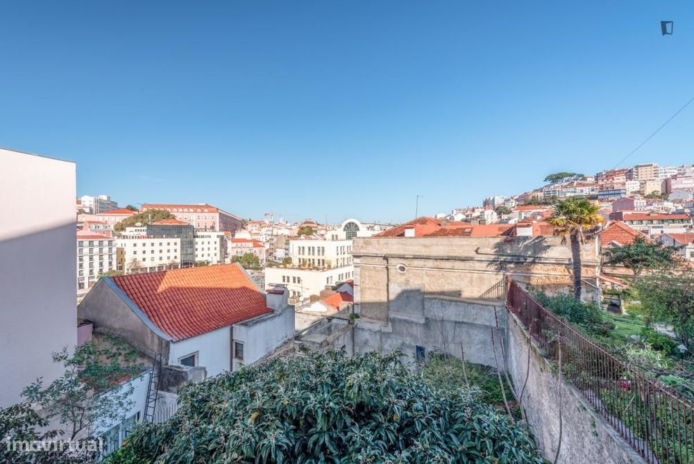 Quarto - localizado em Mouraria Lisbon