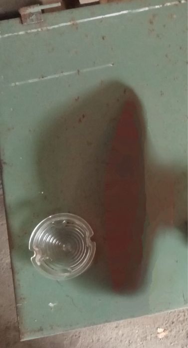 Продам стекло передний поворот