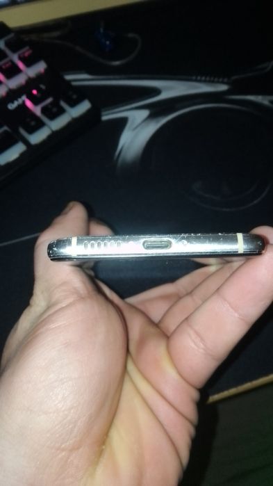 HUAWEI L11 повністю цілий