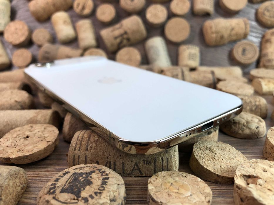 Apple iPhone Air 256Gb. Cloud White. Стан - ідеальний! батарея 94%