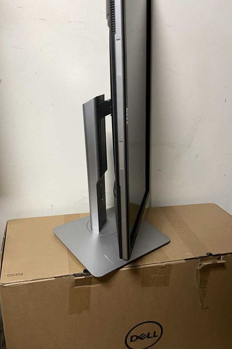 Монитор 4K UltraHD 23.8" Dell P2415Q, 10bit(8 bit+FRC) 99% AdobeRGB, sRGB 100%
