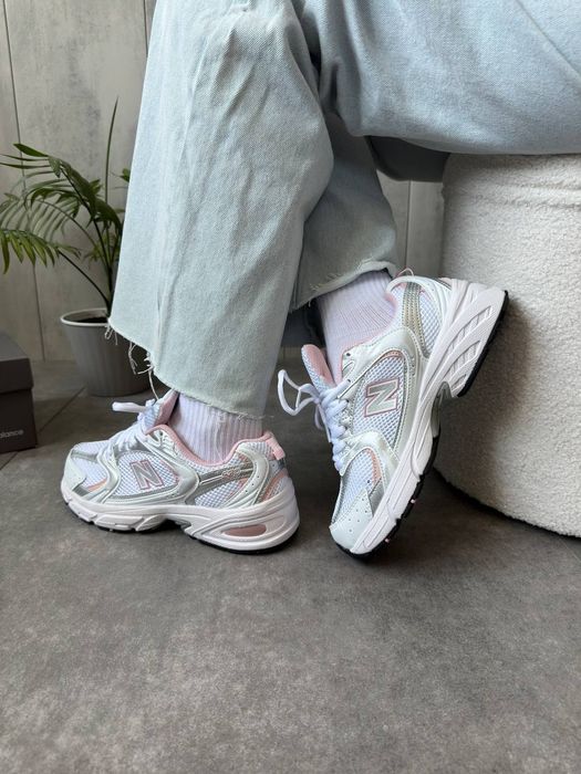 New Balance 530 Silver Pink жіночі кросівки ню беланс 530 рожеві