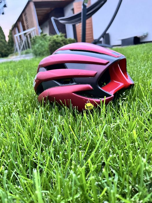 Kask met trenta mips red