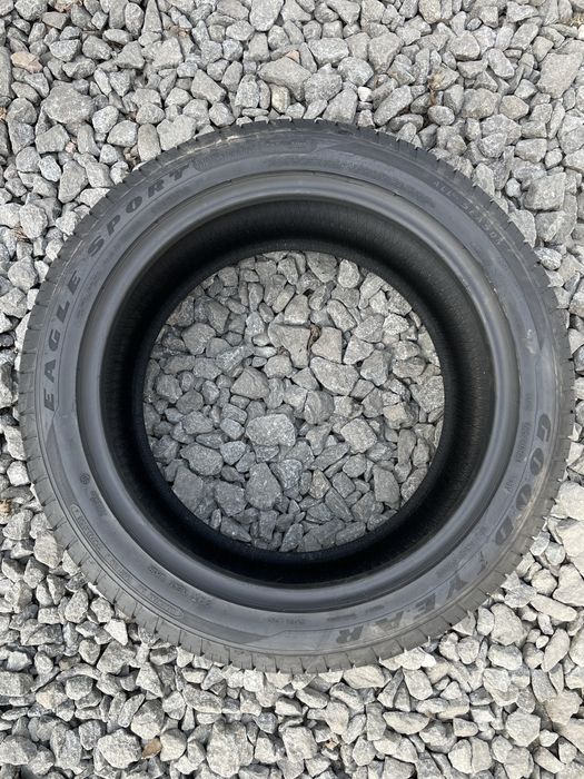 Продам пару всесезонних шин Good Year Eagle Sport 285/40 R20