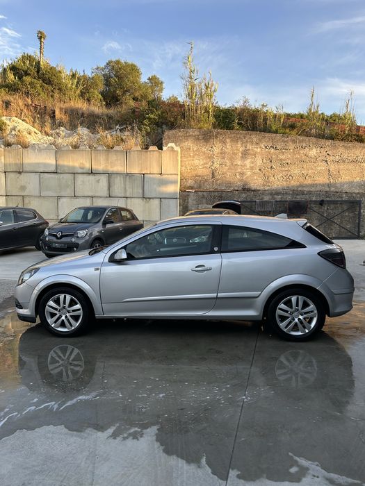 Opel Astra GTC 1.3 CDTI