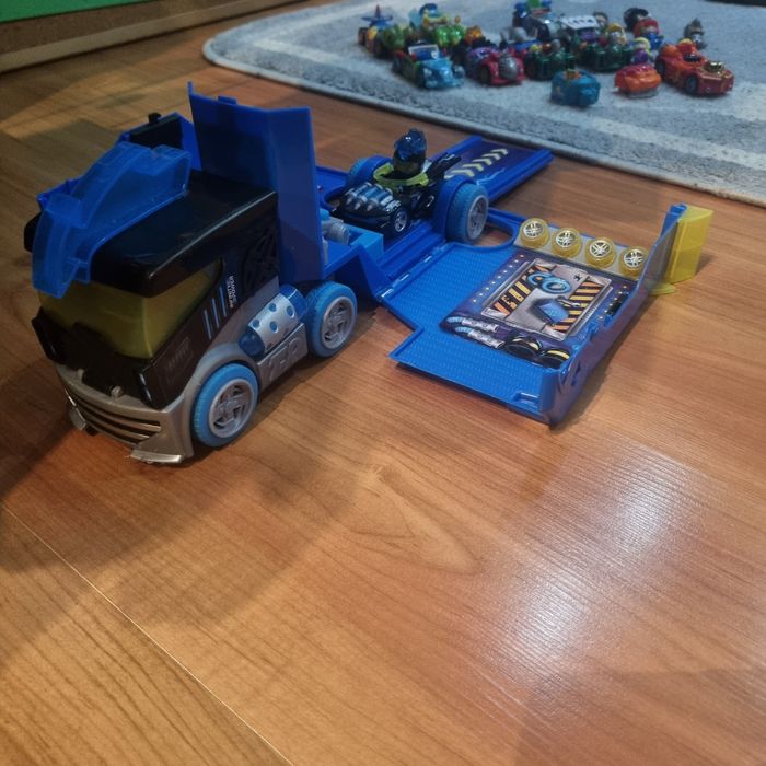 T-Racers Turbo Truck X-Racer niebieski plus autka