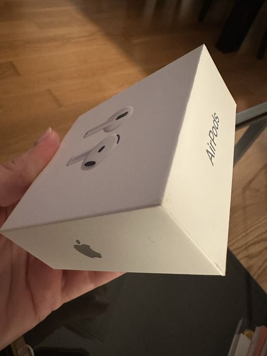 Air Pods 4 Apple