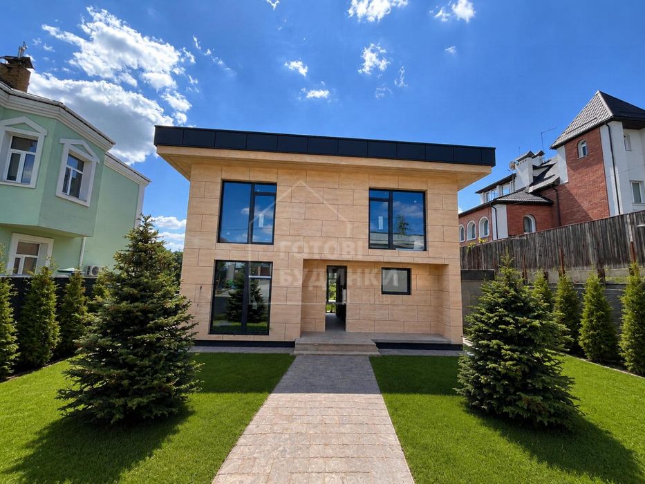 Сучасний будинок у стилі Hi-Tech в Лісниках