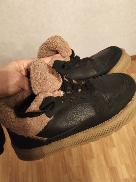 ботинки зимові 41 р, б/у ,стан нових ,взувались декілька р