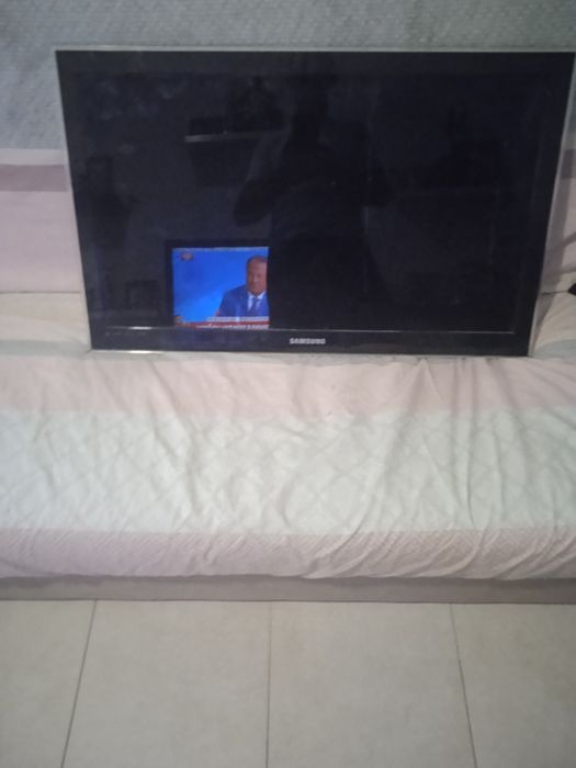 2 televisão para venda