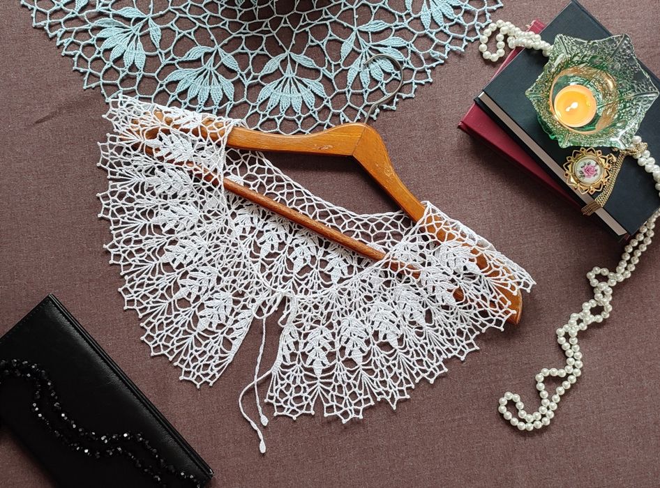 Kołnierzyk szydełkowy ażurowy