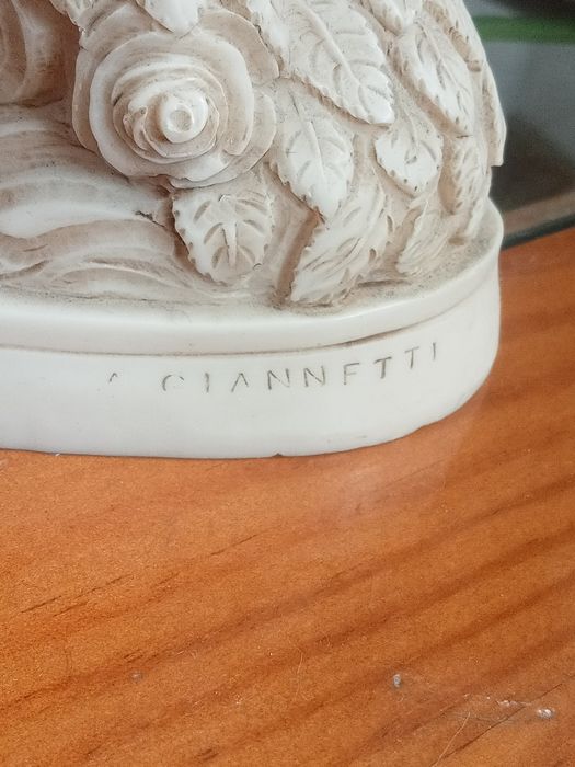 Bela estátua As Três Graças