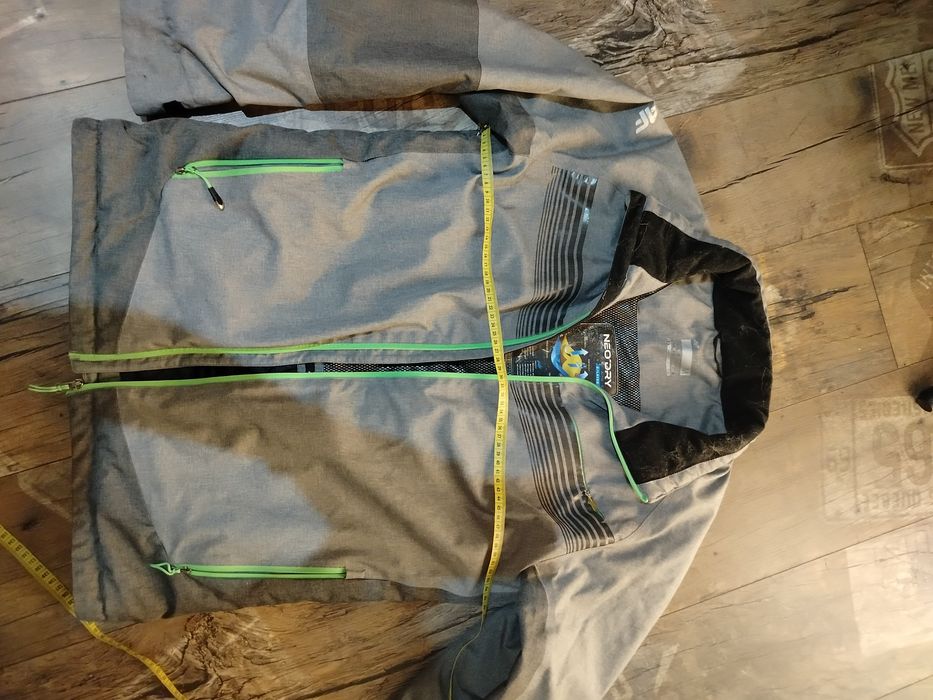 Kurtka 4F zimowa M męską neodry