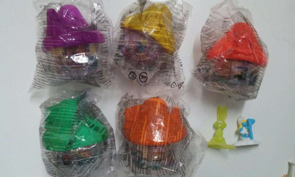 K pop BTS Tony Tan, Smurf 2017 McDonald's happy meal.