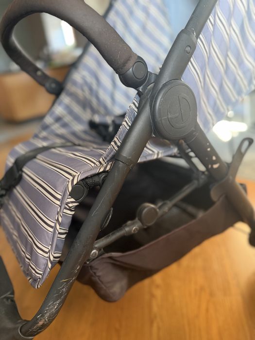 Прогулочная коляска elodie