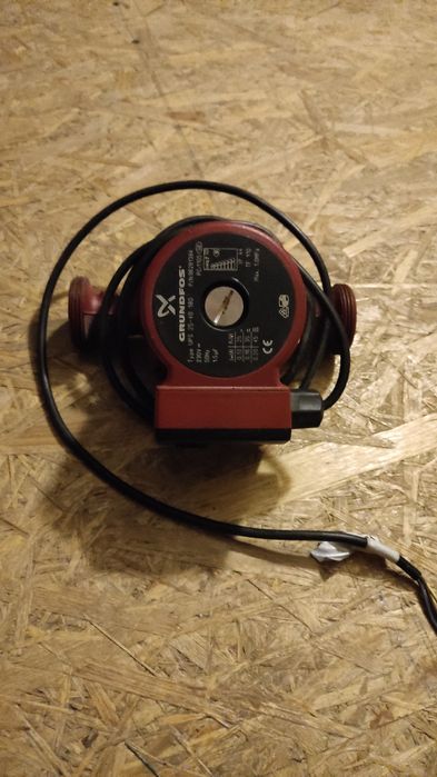 Pompa obiegowa Grundfos UPS 25-40