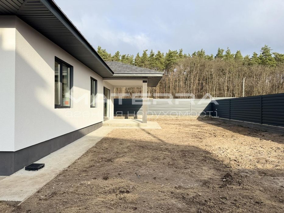 Круглик - Віта-Поштова Продаж  будинку з краєвидом на ліс