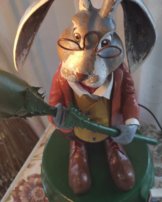 Настольная лампа.