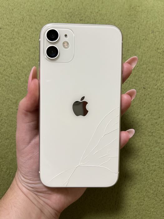 Продам iPhone 11