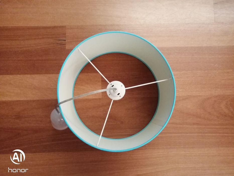 Candeeiro azul muito bom estado