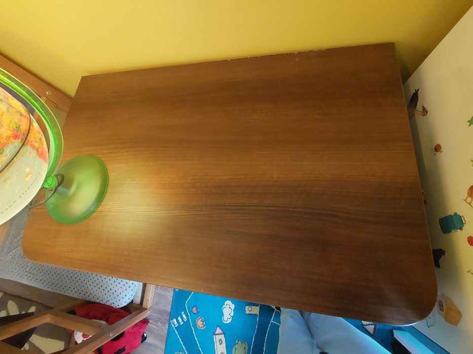 Movel Micuna de criança com rodas e  4 gavetas bem estimado