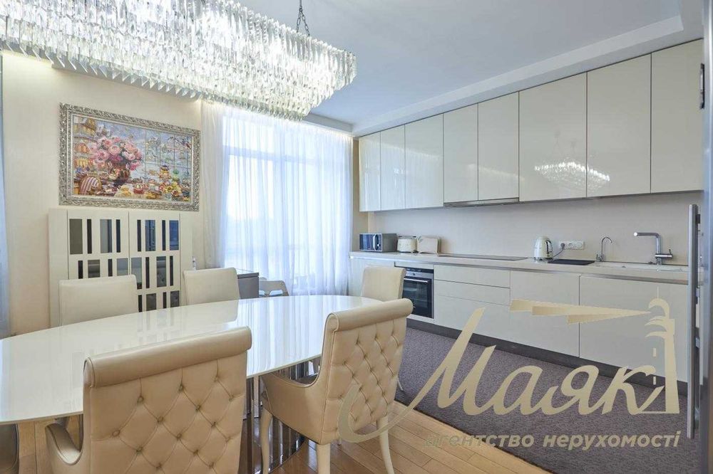 Продаж 5-кімнатної квартири з ремонтом ЖК Новопечерські Липки 4 спальні  Печерськ Верхогляда невисокий поверх
