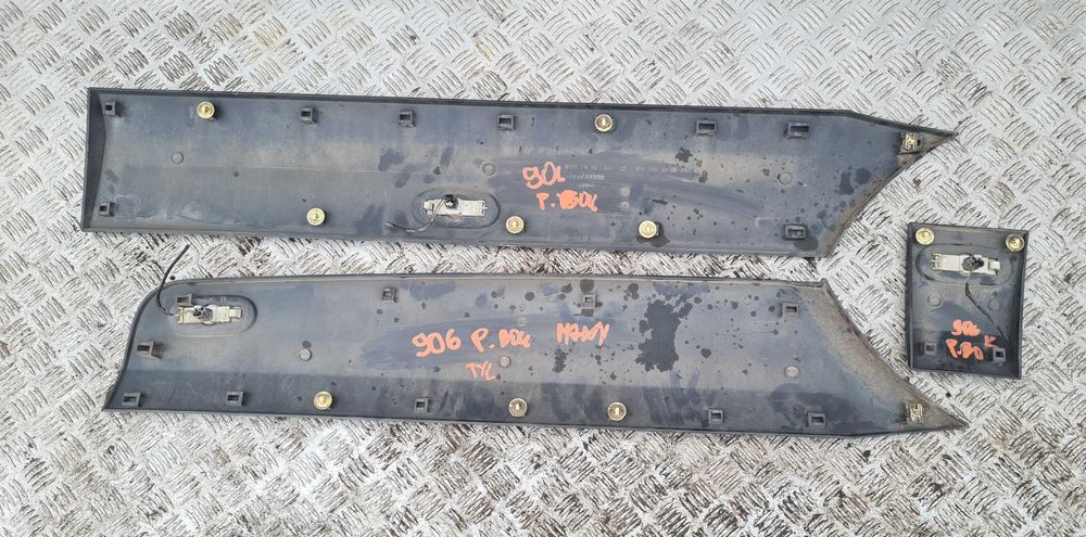 Mercedes Sprinter W 906 listwa karoseryjna prawy bok komplet MAX