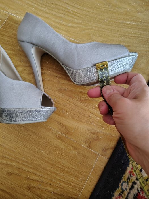 Szare szpilki 39 buty na obcasie buty z platformą
