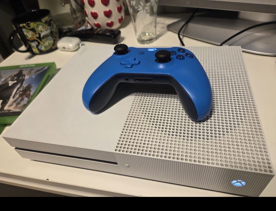 Xbox One S 500gb + gry i pad