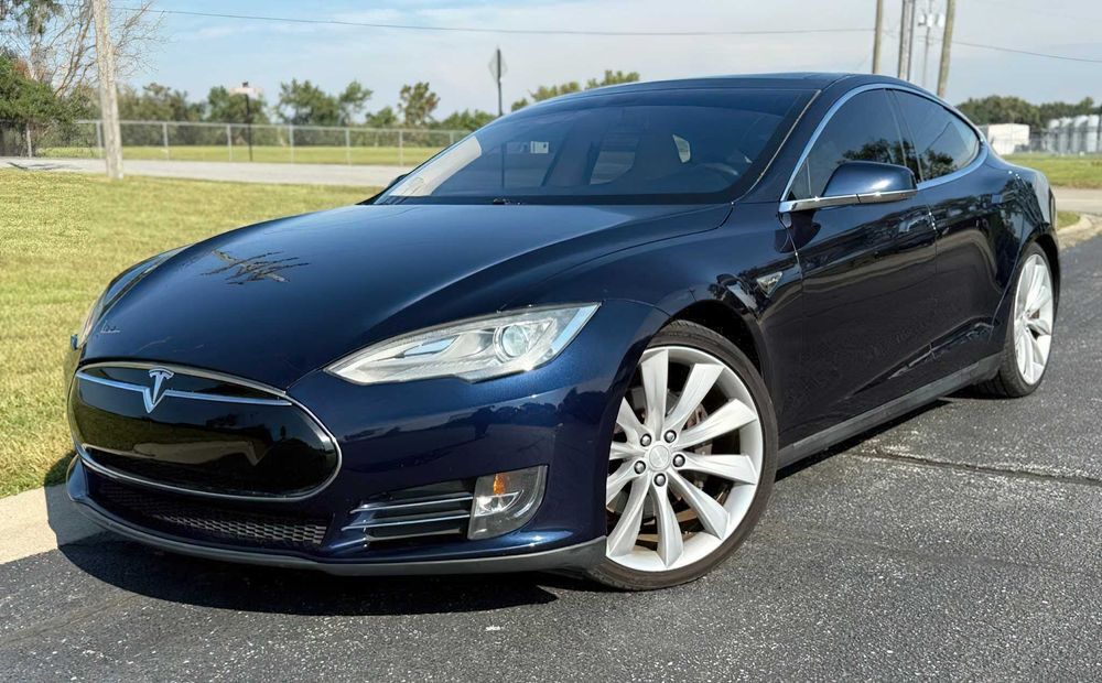 Tesla Model S Performance      2013