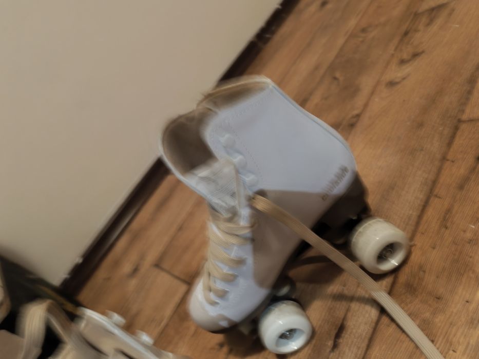 Praktycznie nowe wrotki damskie r 37 retro raz ubrane