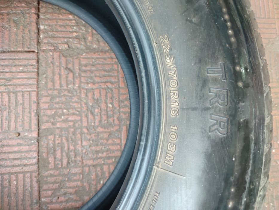 Шины 225/70/16 Bridgestone Temporary use only