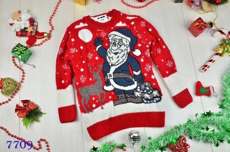 Светр в новорічній тематиці,високоі якості