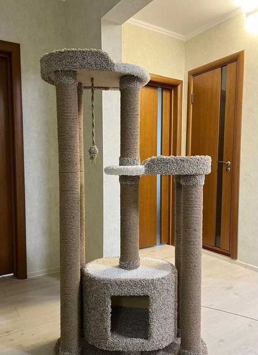 Игровой комплекс с домиком и когтеточкой для кошек