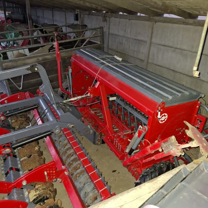 Siewnik POZNANIAK 550/3 rok 2015 z agregatem talerzowym AMJ ATOS 3m