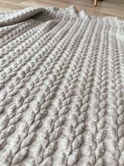 Sukienka sweterkowa XS Wassyl