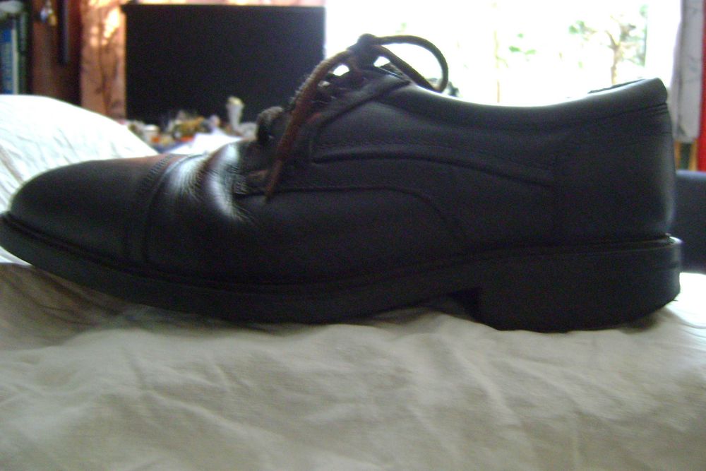 Продам туфли мужские Clarks