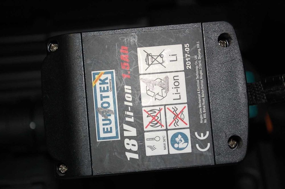 Wkrętarka Eurotec  Cd300 2 x Aku 18V Ład Walizka