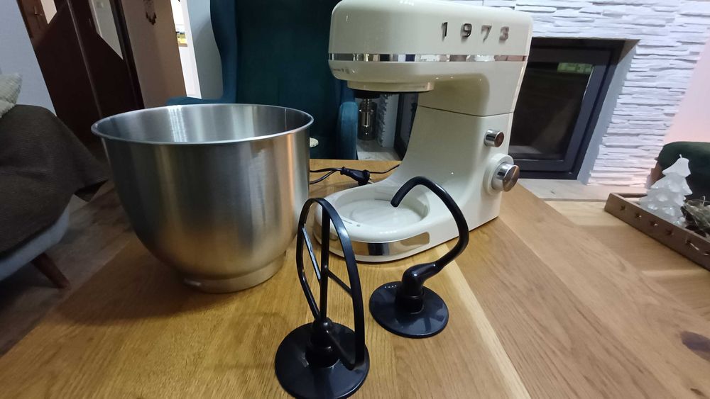 SILVERCREST Robot kuchenny planetarny Retro 1973 SKML 600 W beżowy