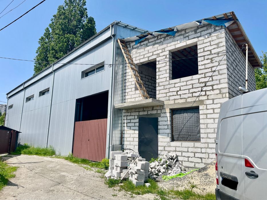 Продам ангар 180 м2. + офис 70 м2., (общая 250 м2.) ул. Белецкого, 38