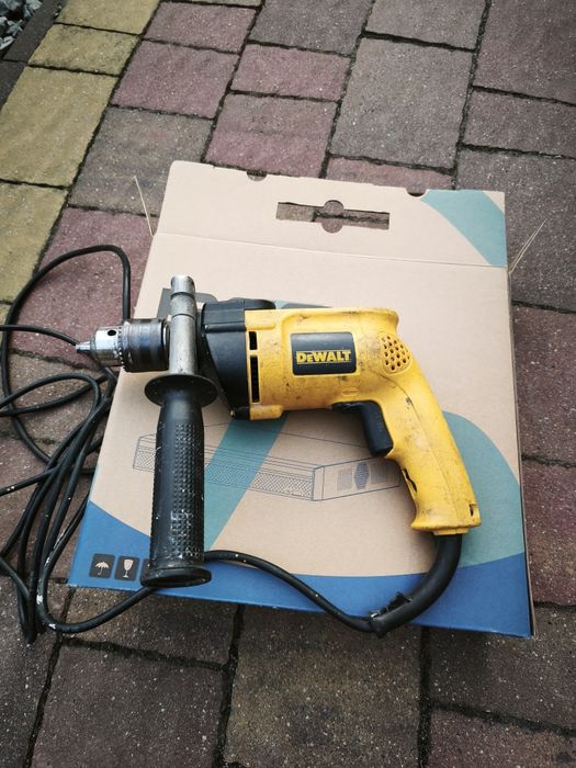 Wiertarka elektryczna z udarem DeWalt